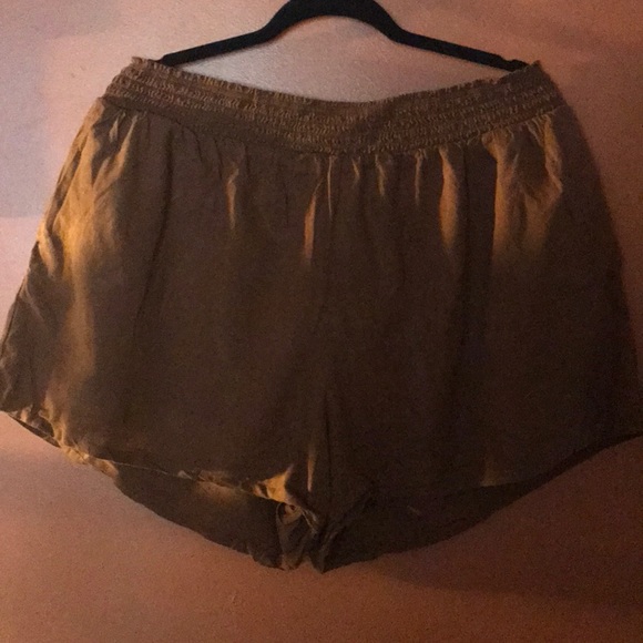 Forever 21 Pants - F21 elastic waistband linen shorts
